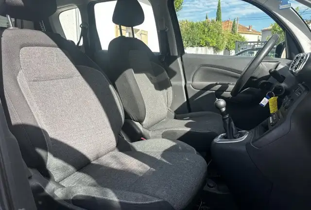 Citroen C3 Picasso view 13
