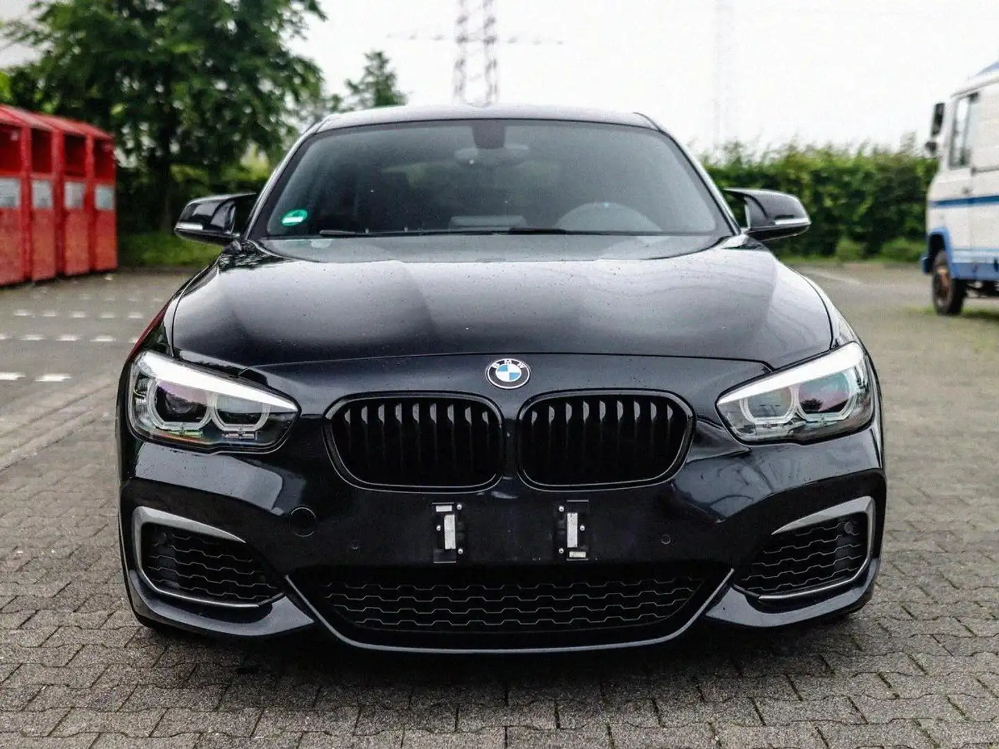BMW 140 M 140i xDrive Schwarz - 1