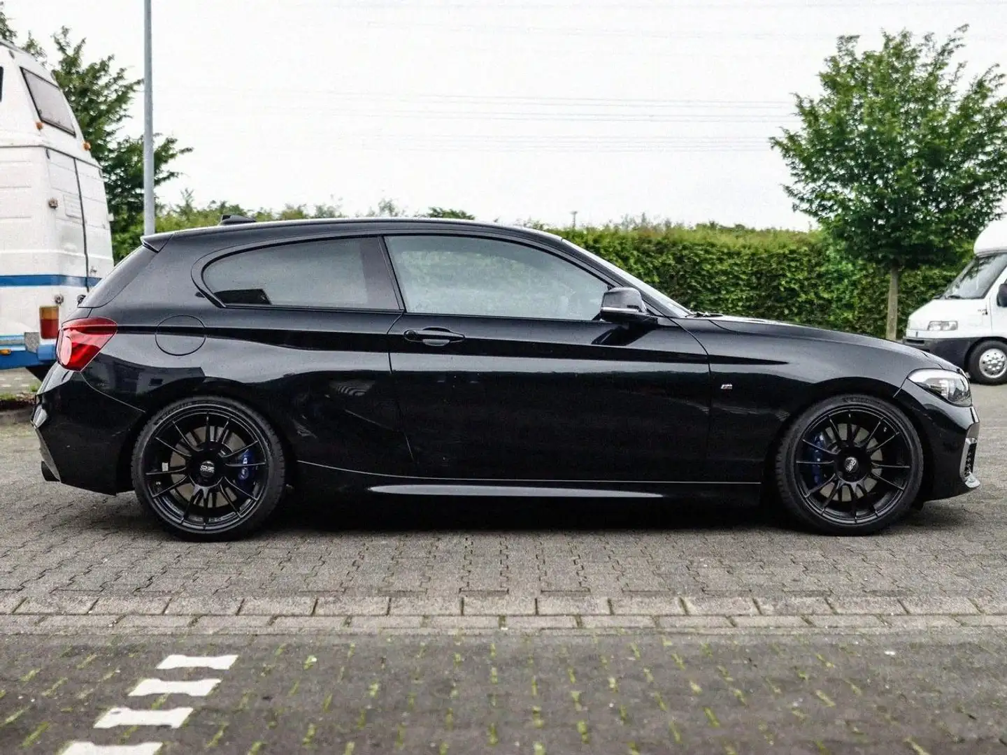BMW 140 M 140i xDrive Schwarz - 2