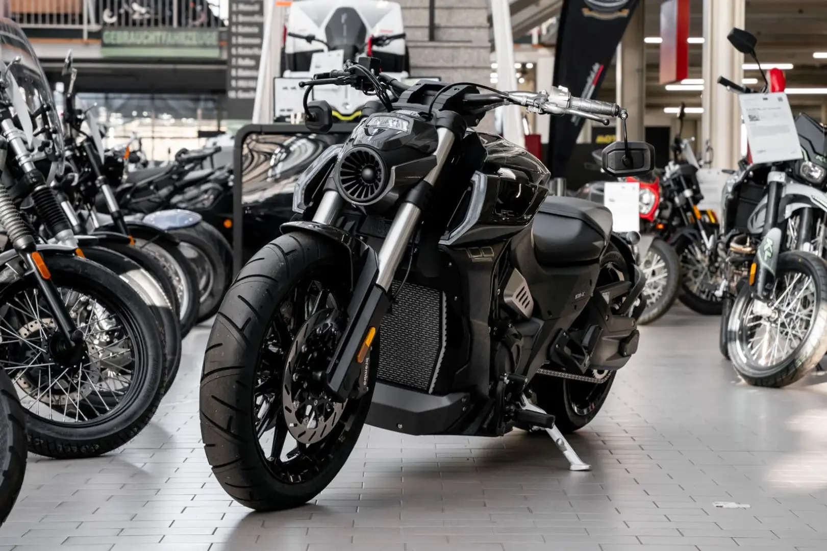 Benda LFC 700 Pro ABS, sofort lieferbar, Lieferservice Gris - 2