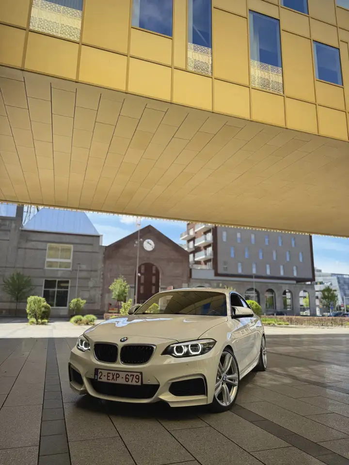 BMW 220