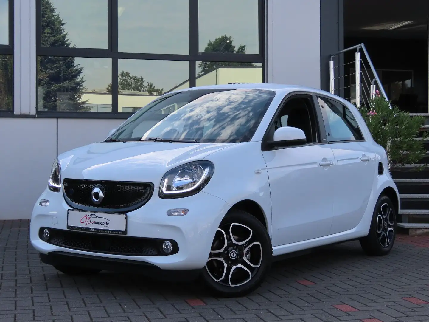 smart forFour forfour electric drive / EQ 60kW Prime Weiß - 2