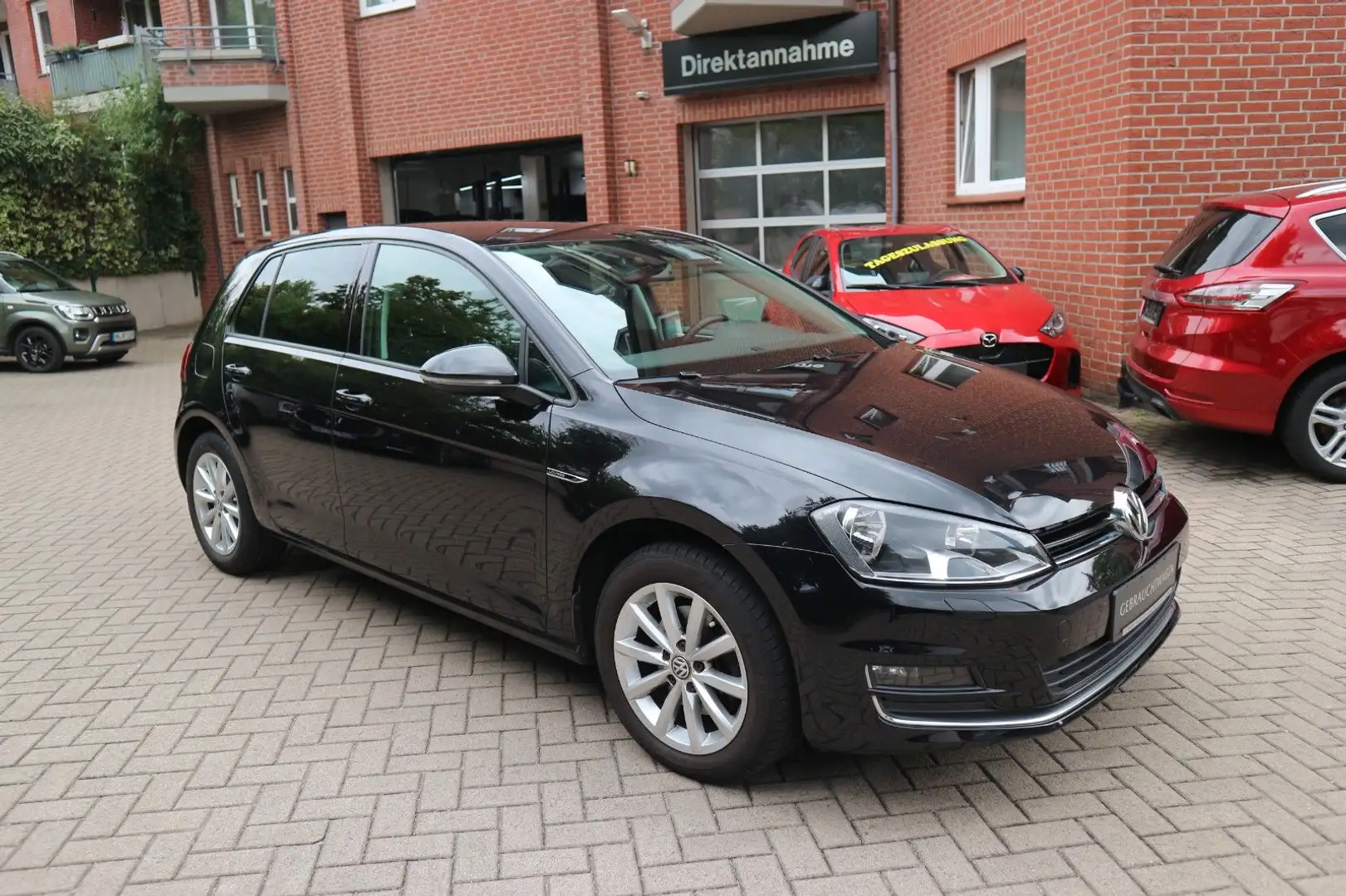 Volkswagen Golf VII LOUNGE NAVI/PDC/AHK Nero - 2