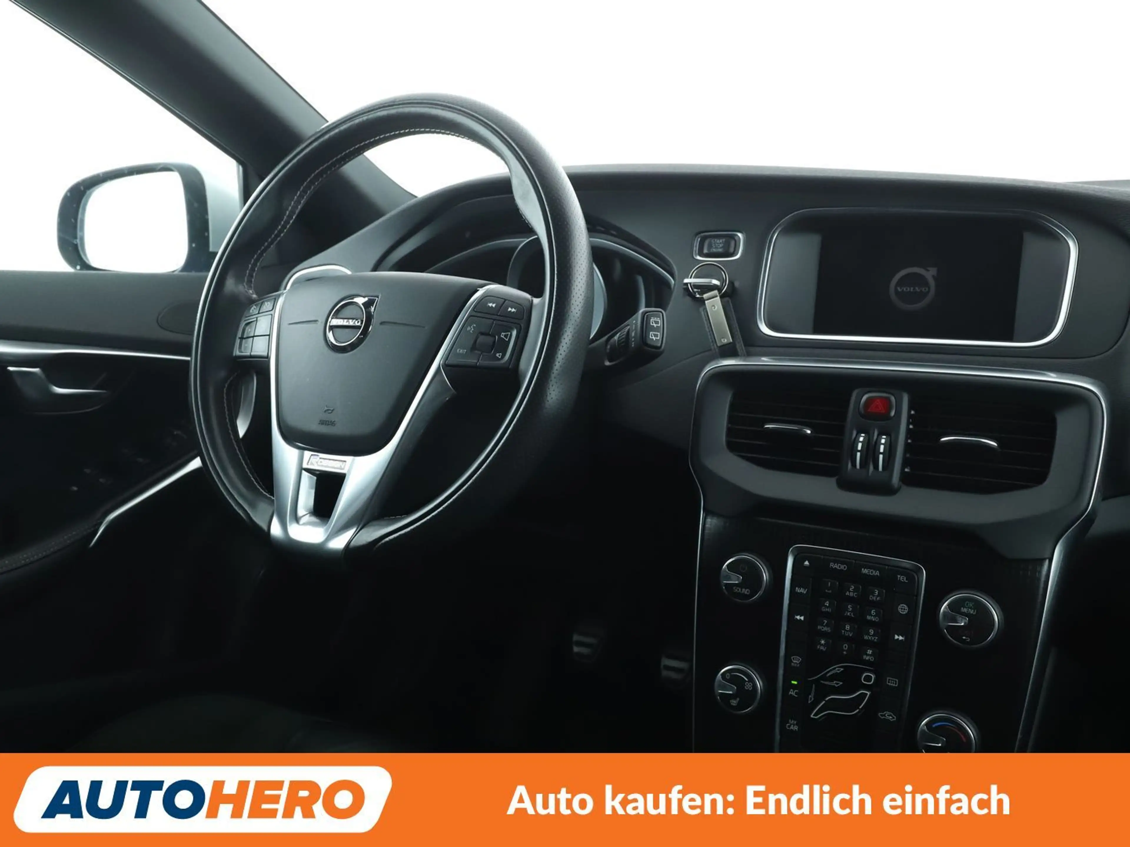 Volvo V40 2.0 T3 R-Design *NAVI*LED*TEMPO*PDC*SHZ* — photo 13