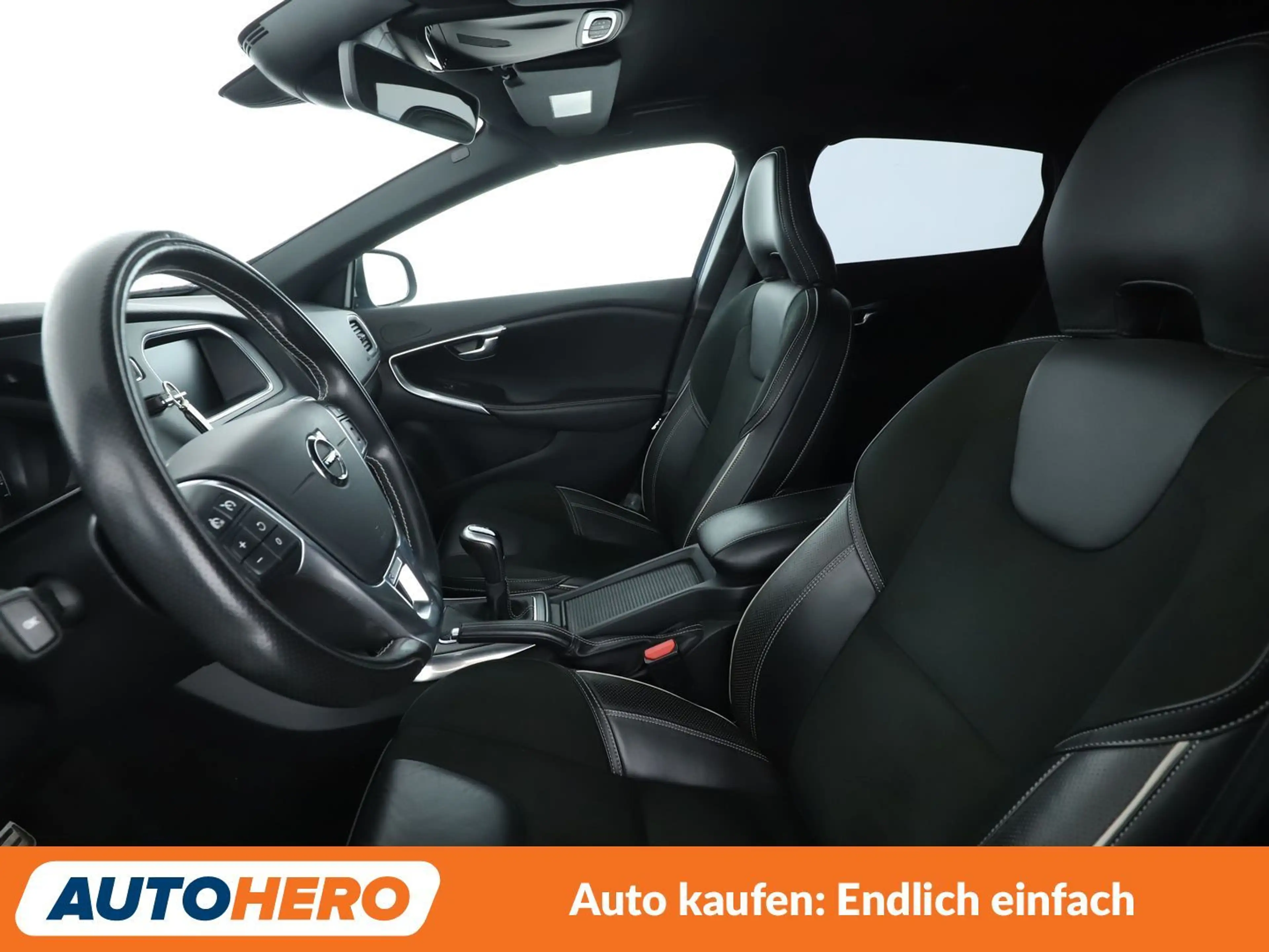 Volvo V40 2.0 T3 R-Design *NAVI*LED*TEMPO*PDC*SHZ* — photo 10