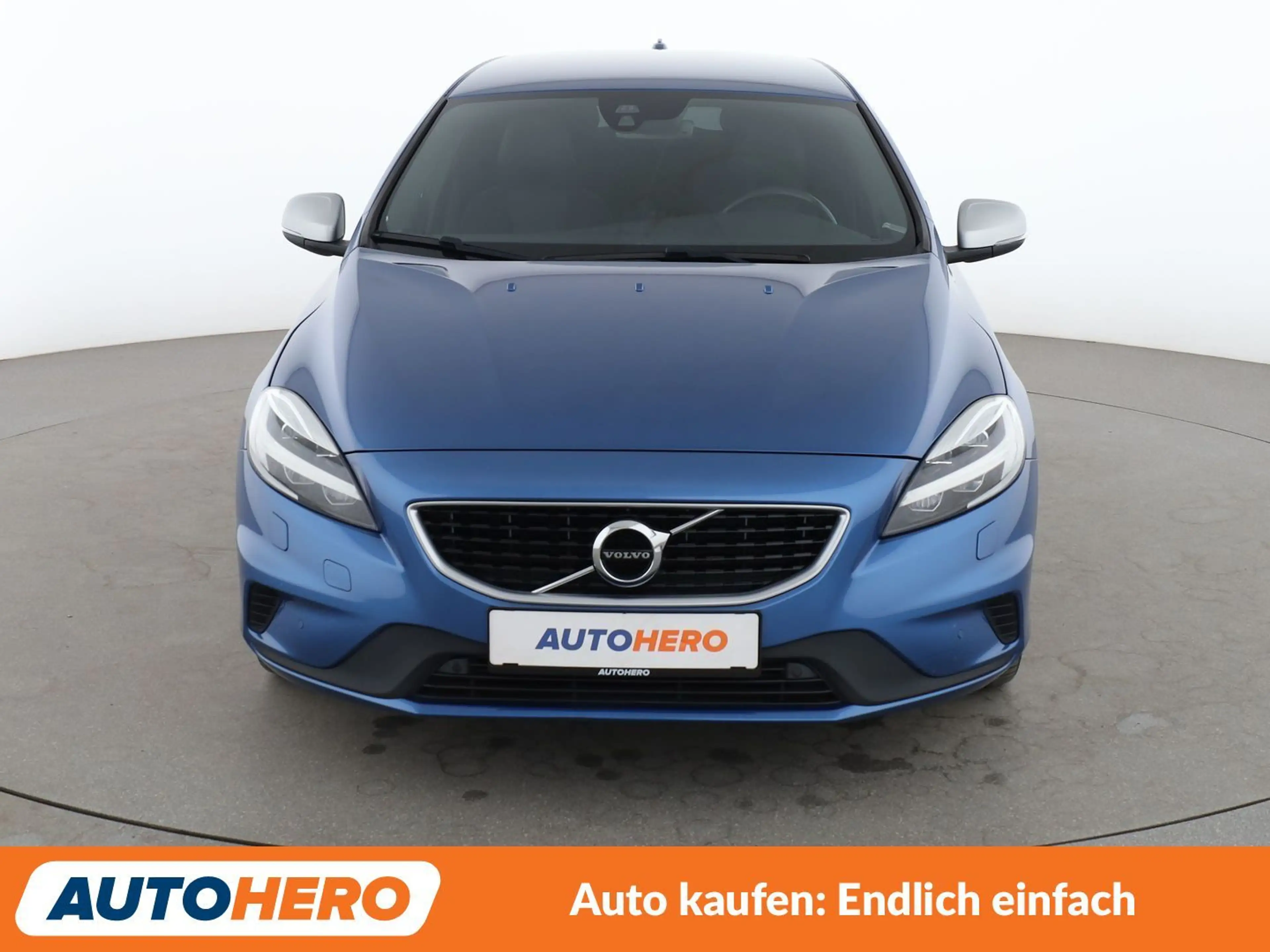 Volvo V40 2.0 T3 R-Design *NAVI*LED*TEMPO*PDC*SHZ* — photo 9