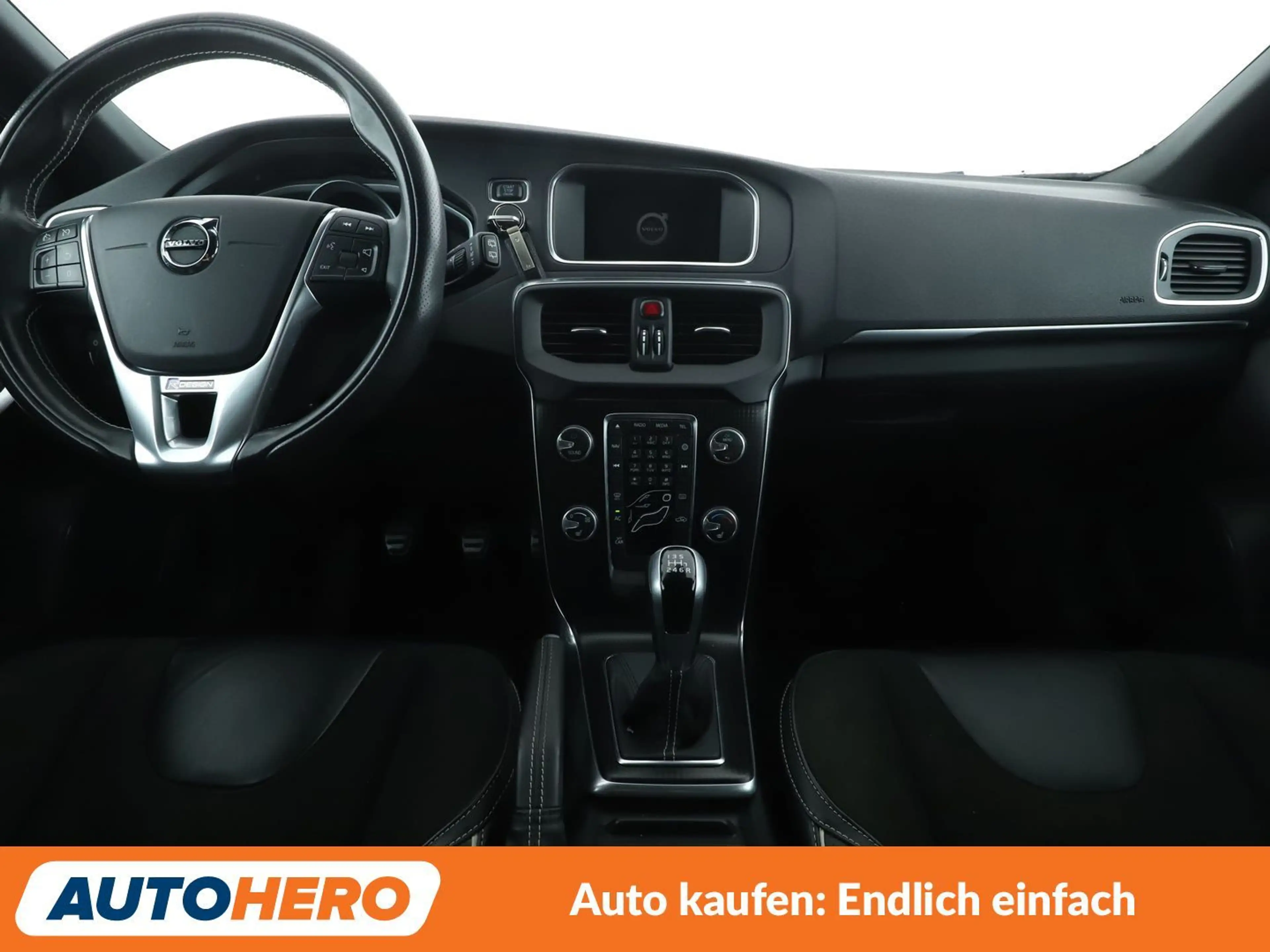 Volvo V40 2.0 T3 R-Design *NAVI*LED*TEMPO*PDC*SHZ* — photo 12