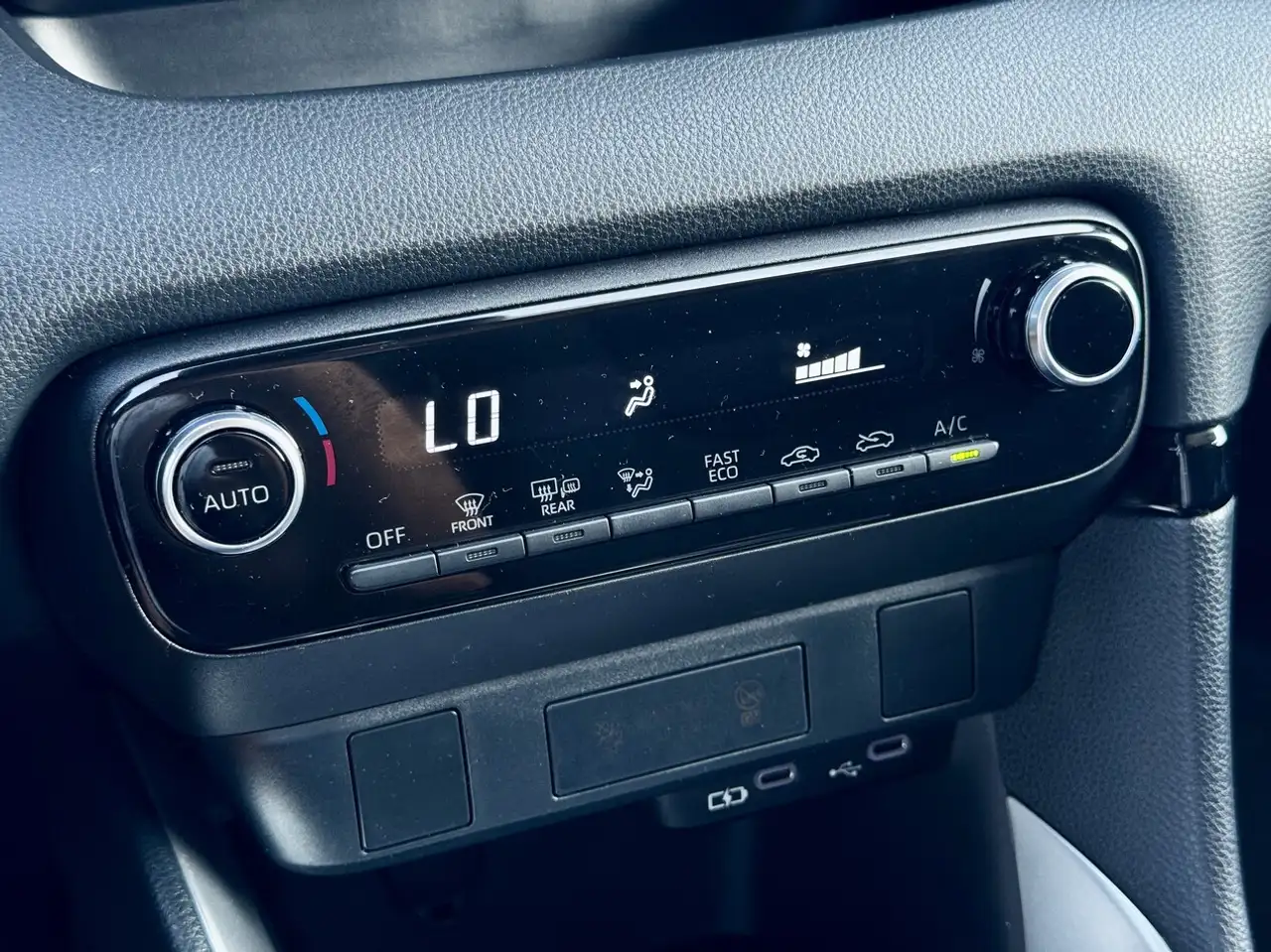 Toyota Yaris 1.5h Active, миниатюра 11