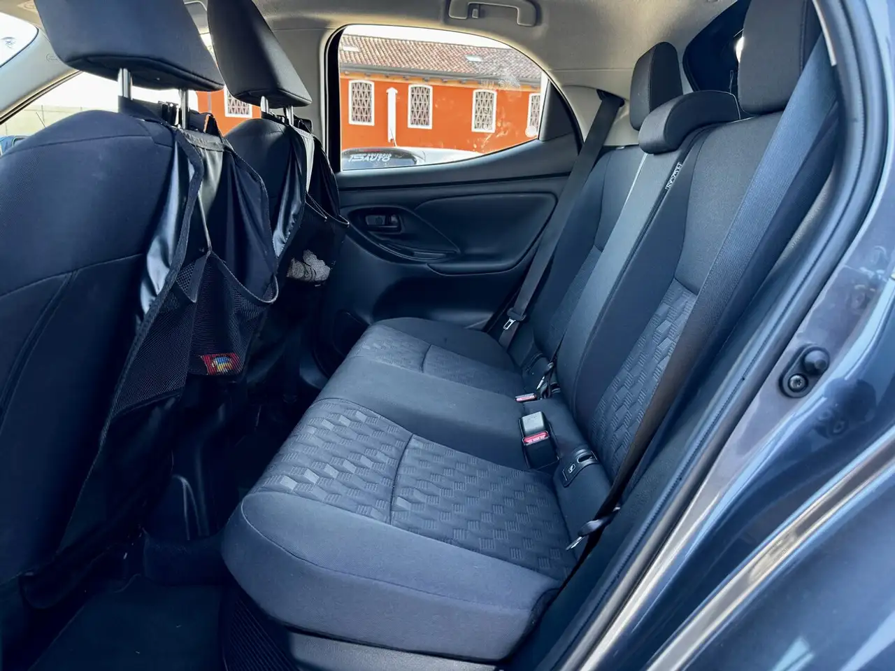 Toyota Yaris 1.5h Active, миниатюра 15