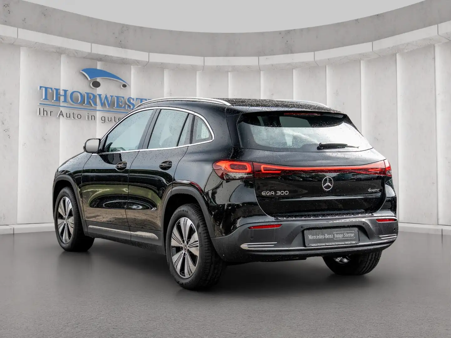 Mercedes-Benz EQA 300 EQA 300 4MATIC Progressive Advanced-Paket Easy-Pack Heckklappe Schwarz - 2