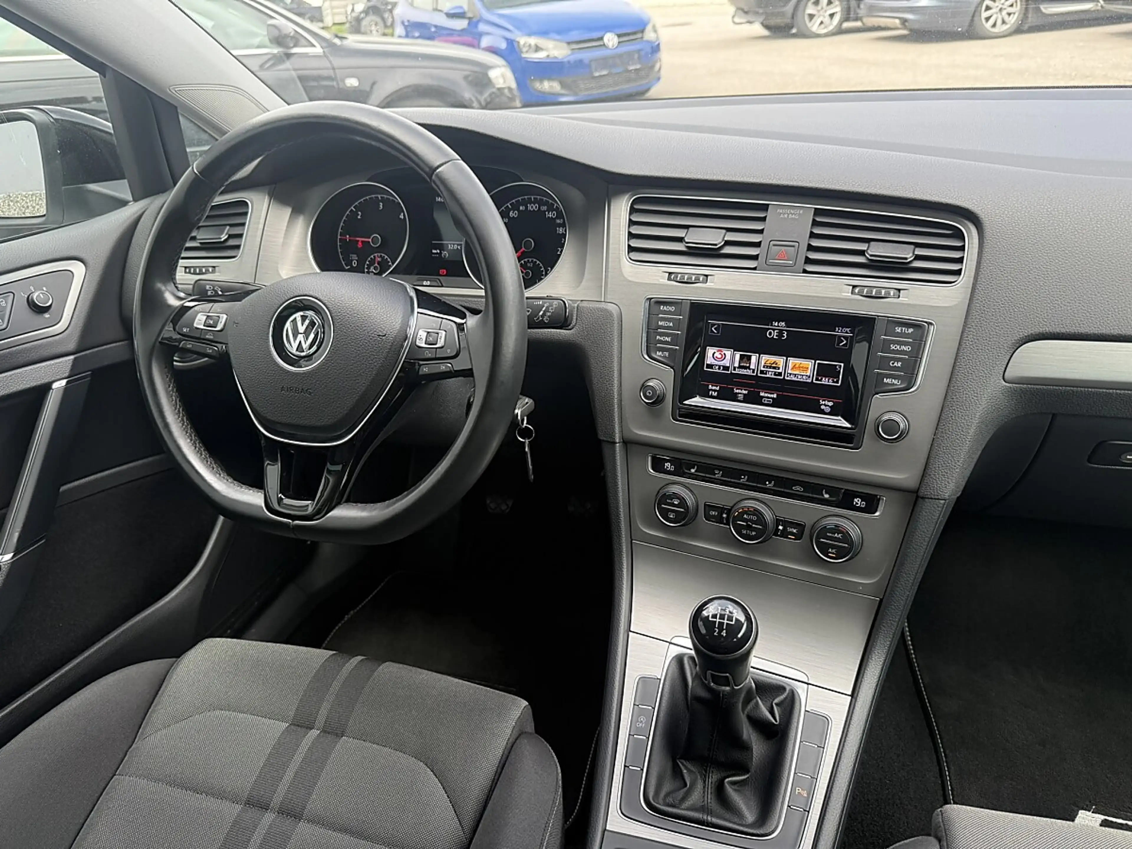 Volkswagen Golf R -Line 1,6 TDI — photo 15