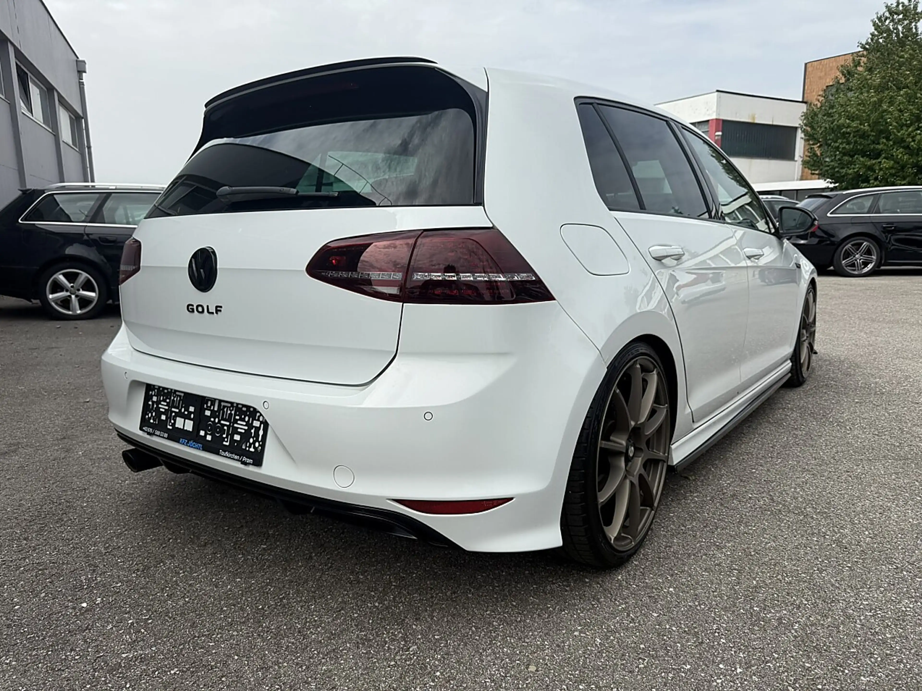 Volkswagen Golf R -Line 1,6 TDI — photo 12