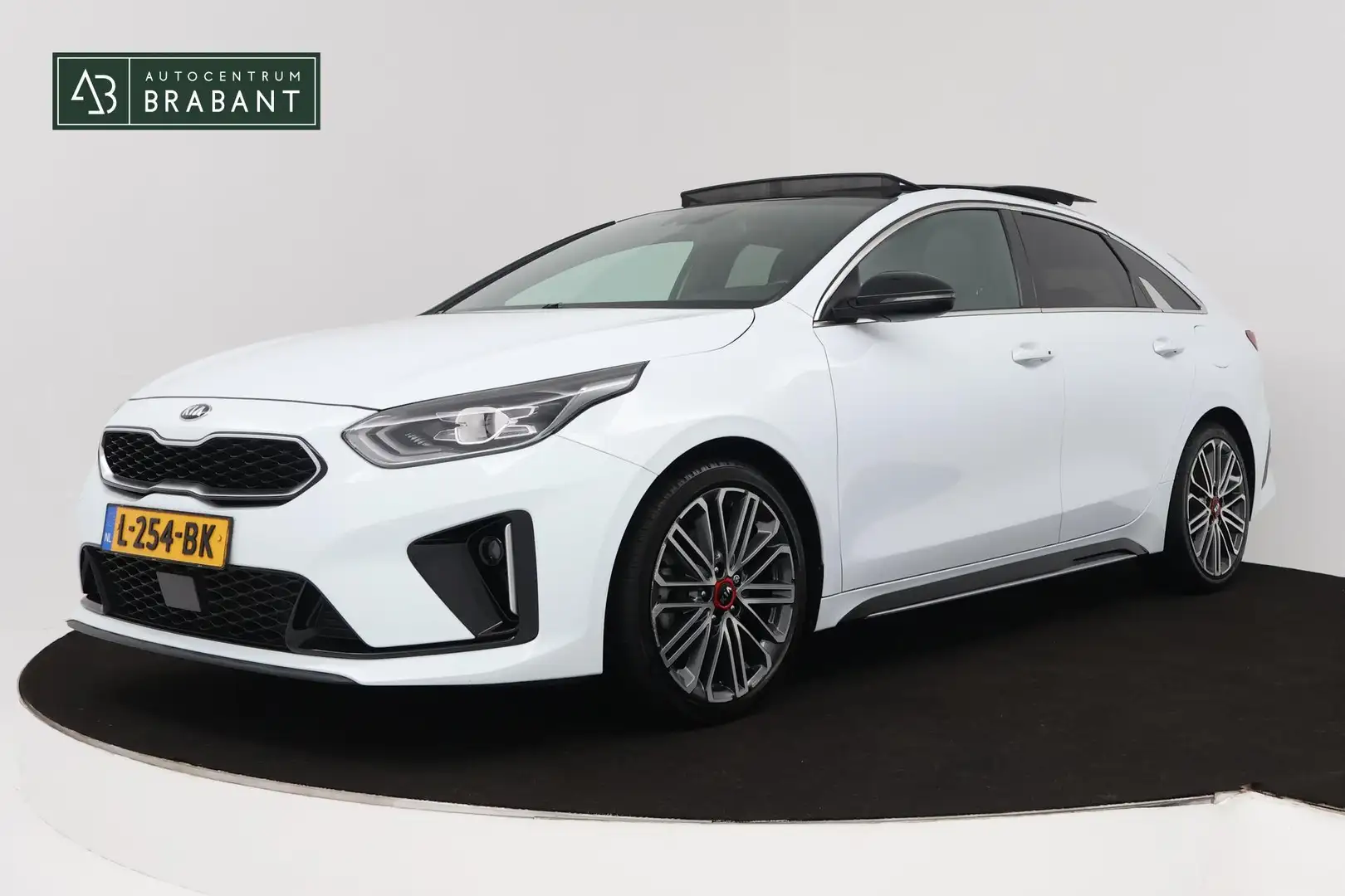 Kia ProCeed / pro_cee'd 1.5 T-GDI GT-Line (PANORAMADAK, ACHTERUITRIJCAMERA Wit - 1