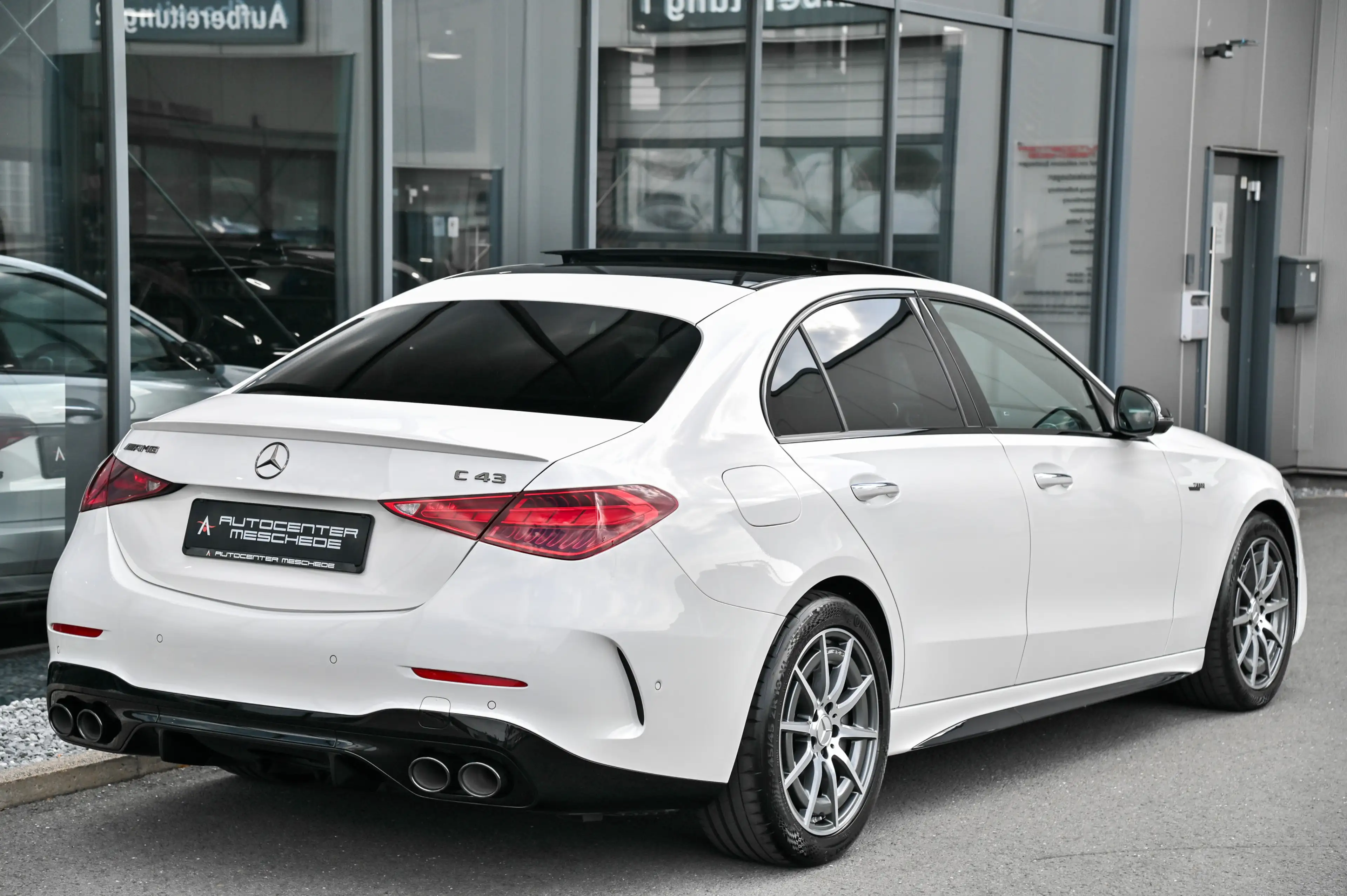 Mercedes-Benz C 43 AMG Limousine 4Matic Pano* AHK* Burmester* — photo 4