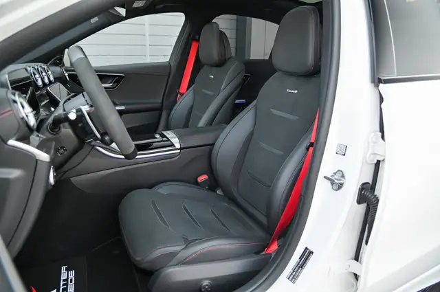 Mercedes-Benz C Class view 13