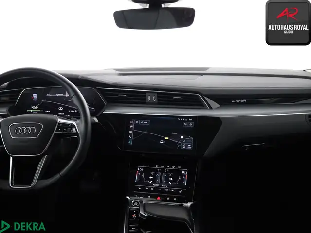 Audi E-Tron view 8