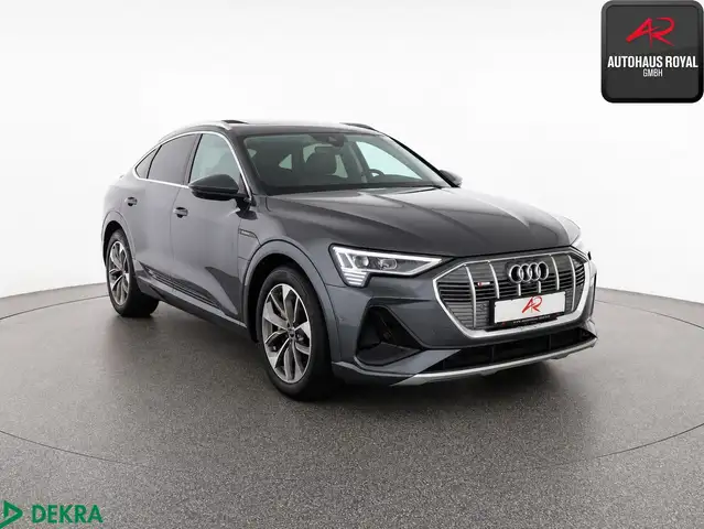 Audi E-Tron view 6