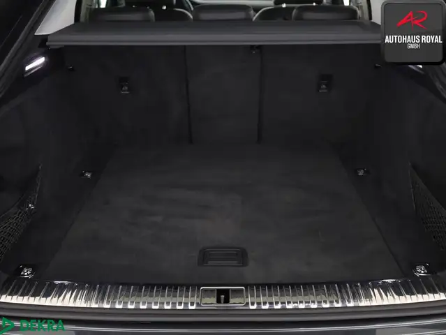 Audi E-Tron view 13