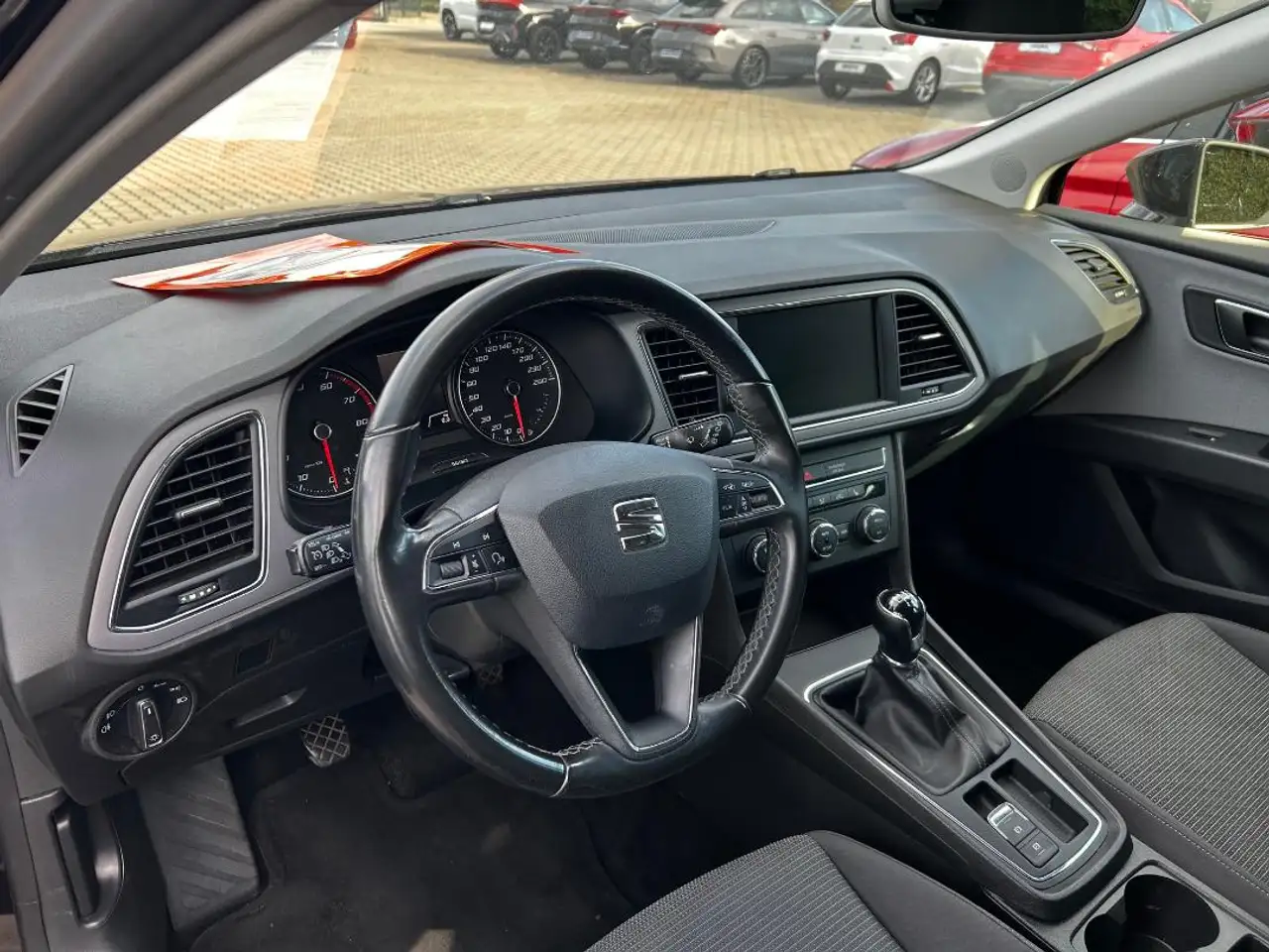 SEAT Leon — photo 5 sur 8