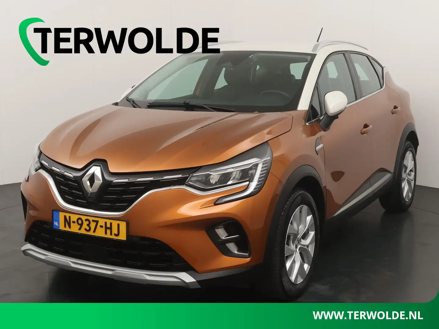Renault Captur TCe 100 Intens | Navigatie | Trekhaak | Parkeersen Orange - 1