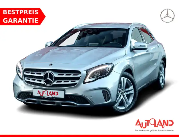 Mercedes-Benz GLA 200 Urban LED Navi Kamera AHK PDC Teilleder