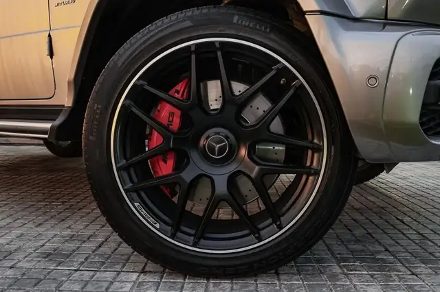Mercedes-Benz G 63 Amg view 2