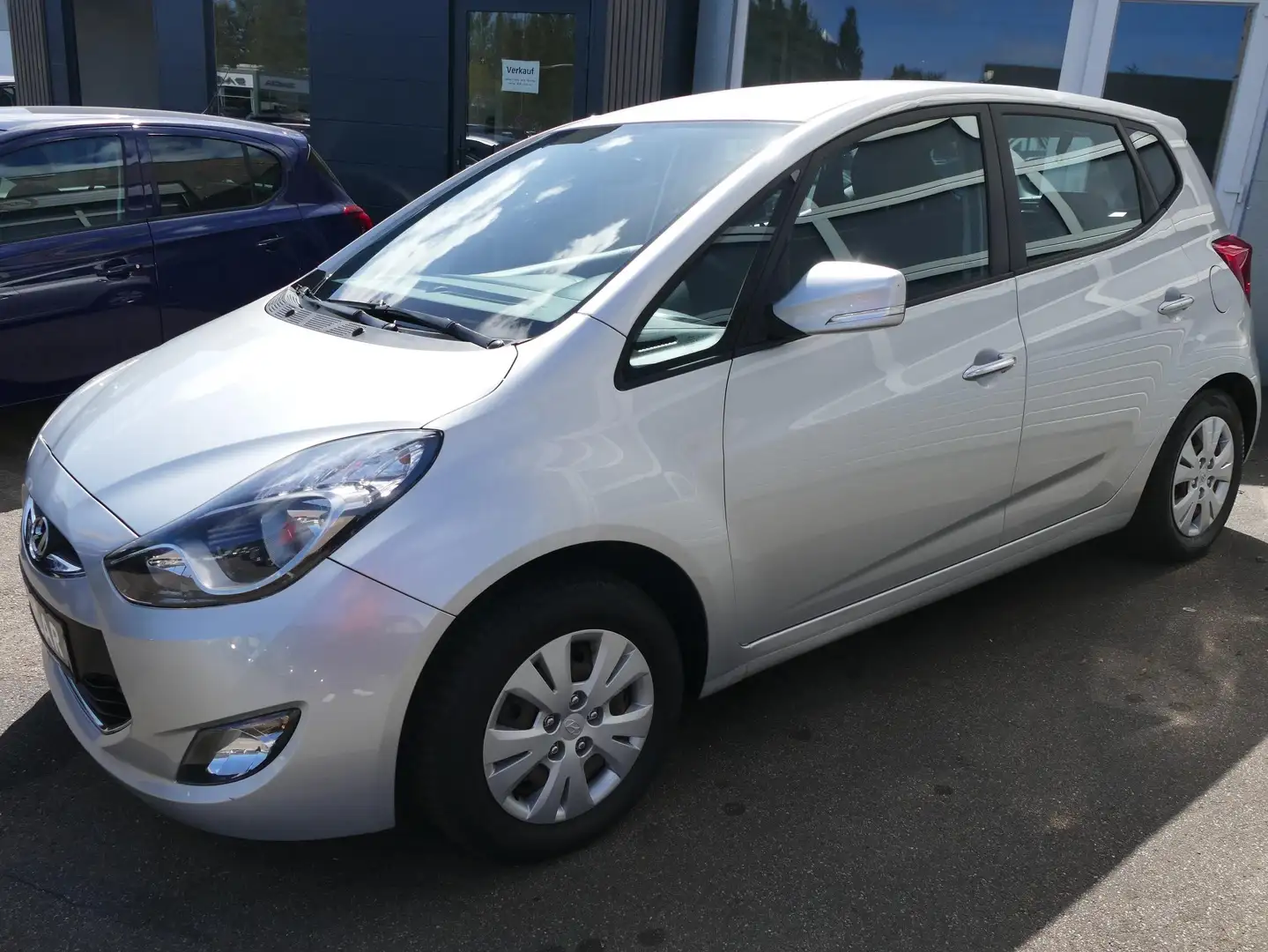 Hyundai iX20 ix20 1.4 Classic Klimaautomatik Sitzhei HU/AU NEU Silber - 1