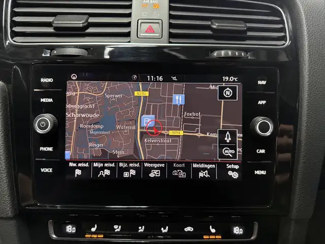Volkswagen Golf view 11