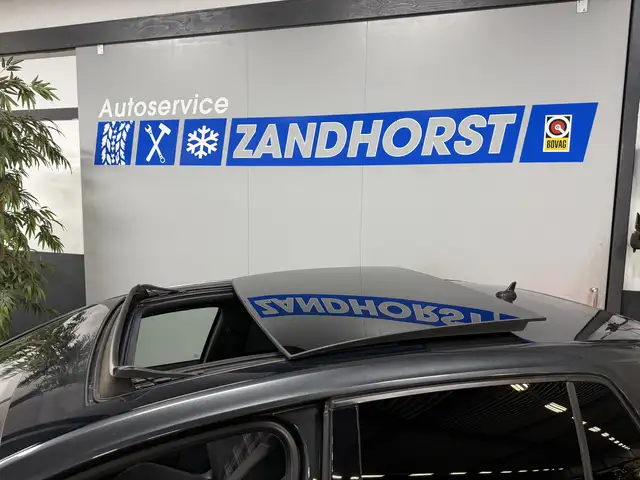 Volkswagen Golf view 6