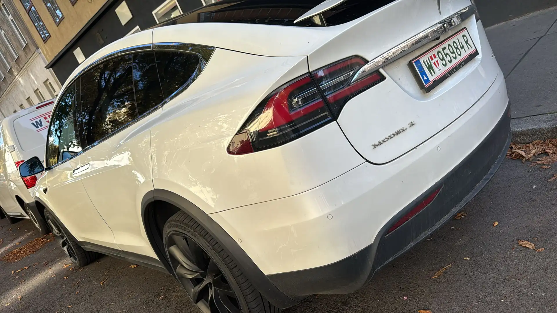 Tesla Model X Model X 90D 90kWh (mit Batterie) Weiß - 2