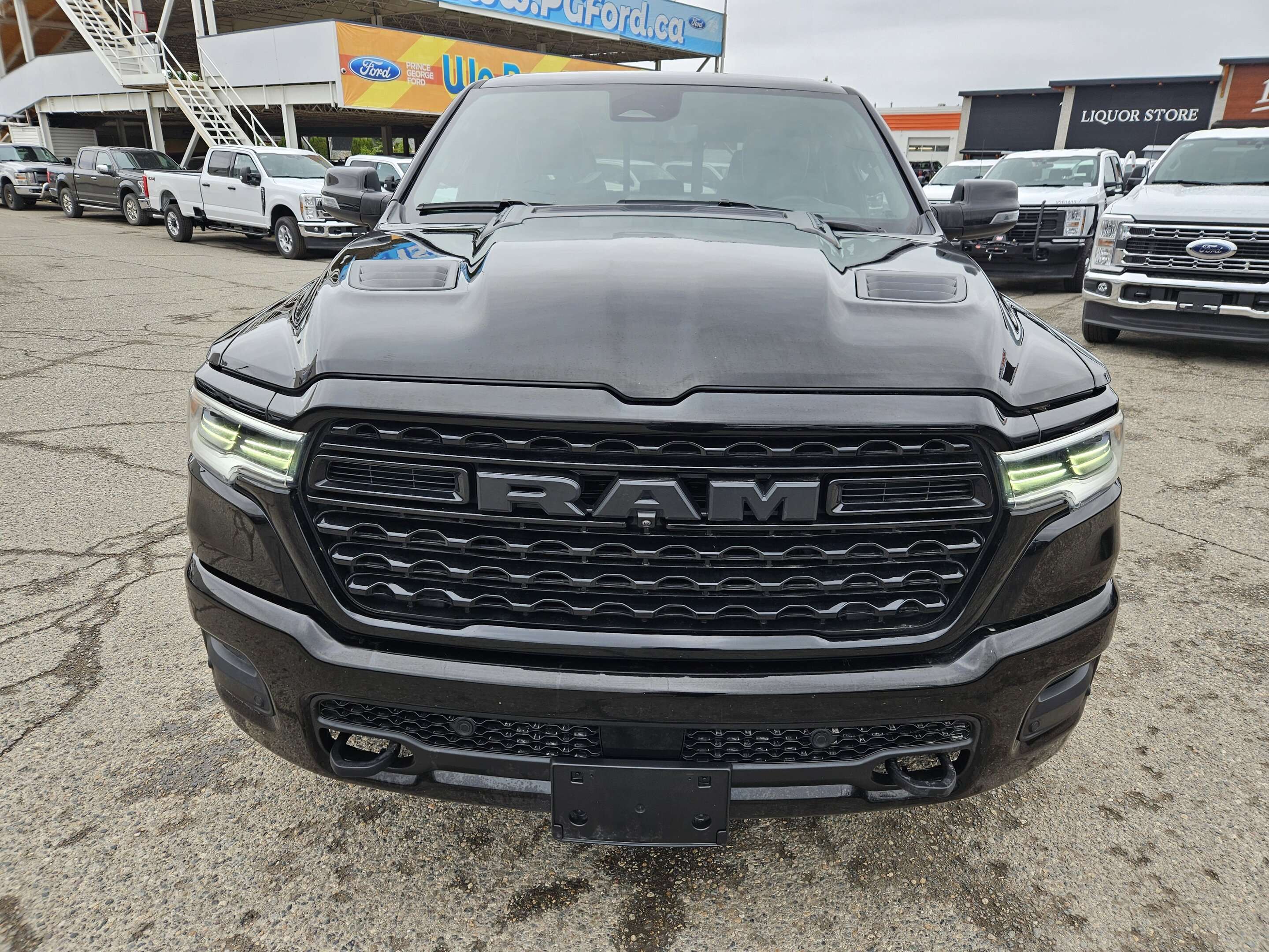 2025 RAM 1500 Limited Crew Cab 4WD   