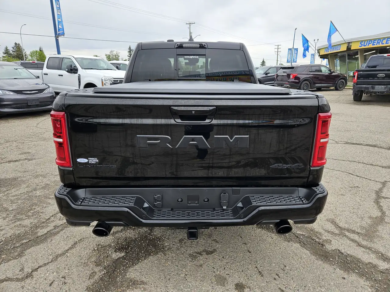 RAM 1500 снимка RAM 1500