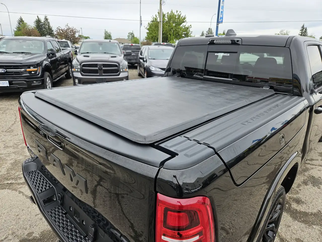 RAM 1500 снимка RAM 1500