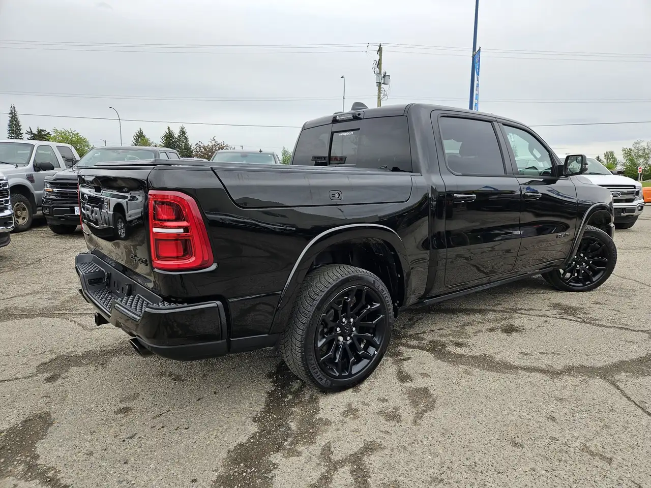 RAM 1500 снимка RAM 1500