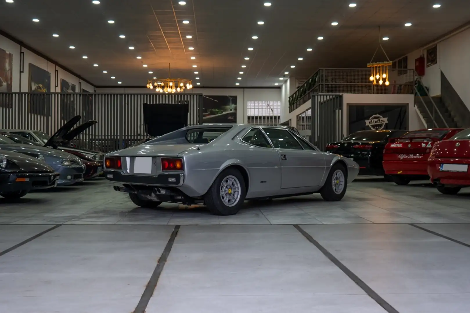 Ferrari 308 GT4 Grau - 2