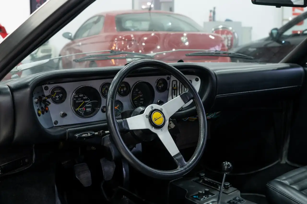 Ferrari 308 GT4, foto 11