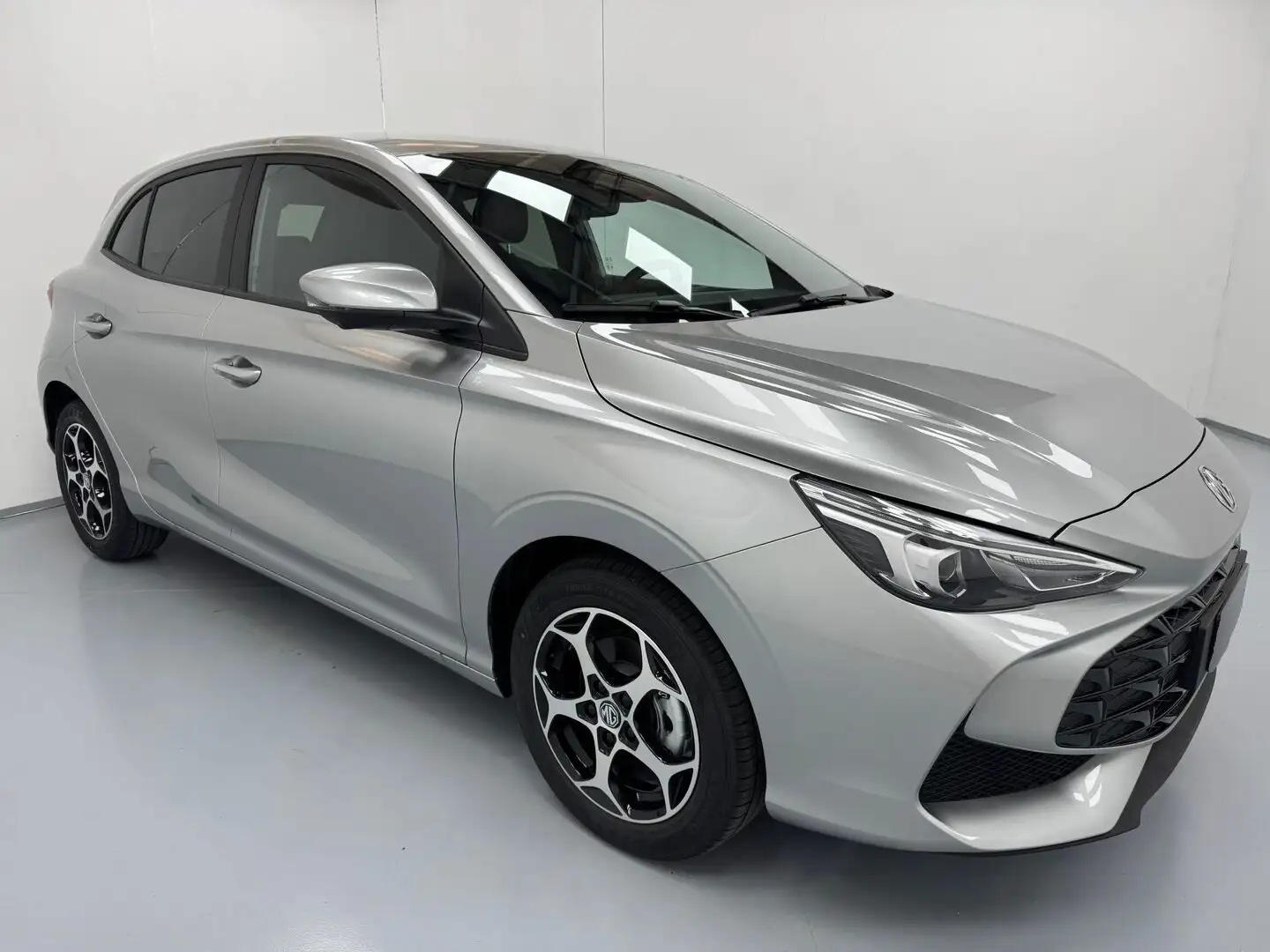 MG MG3 1.5 HYBRID+ LUXURY 194CV KM0 2025 ONLY-PROMO! Silber - 1