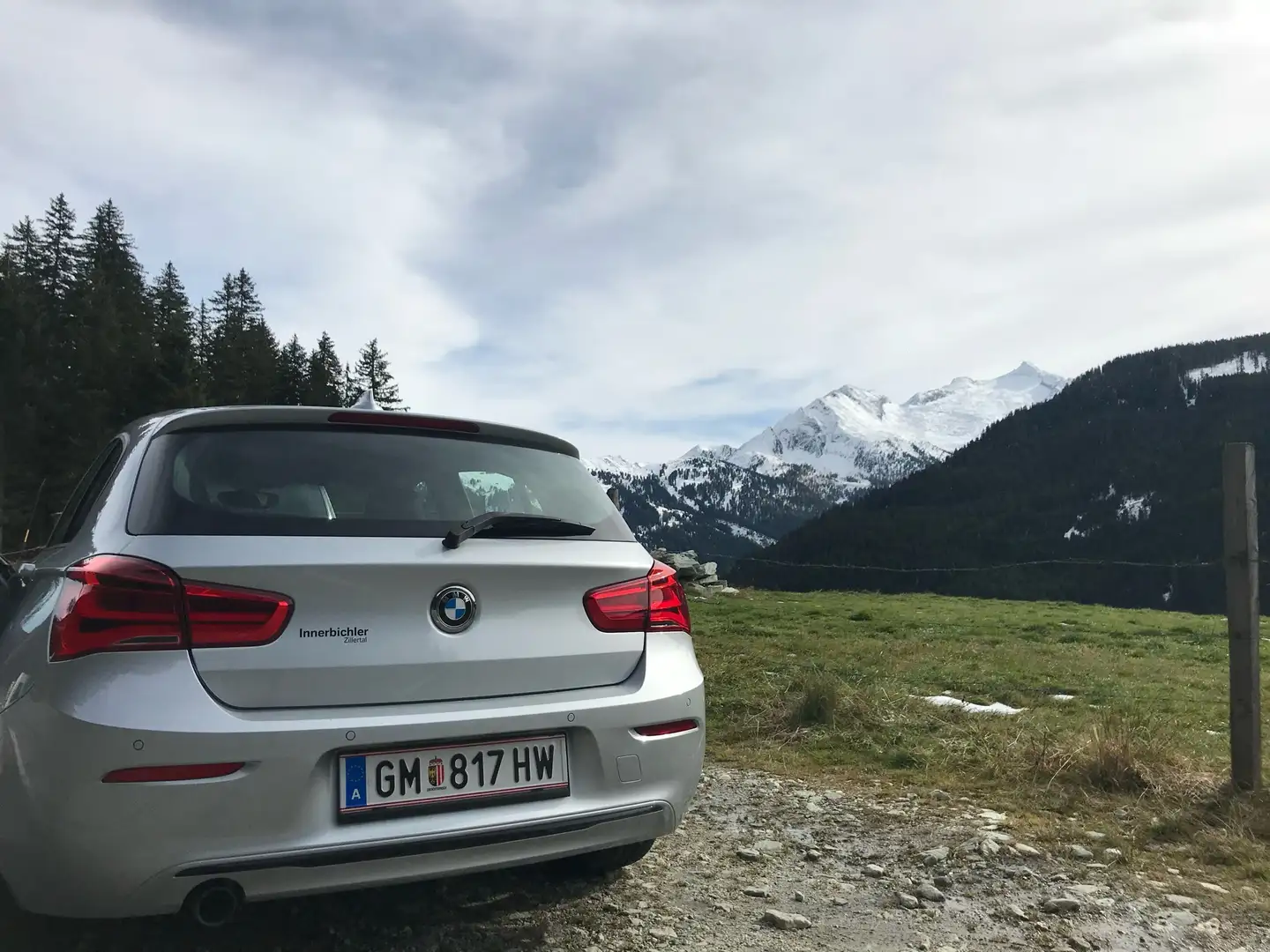 BMW 118 118d xDrive Sport-Line Silber - 2