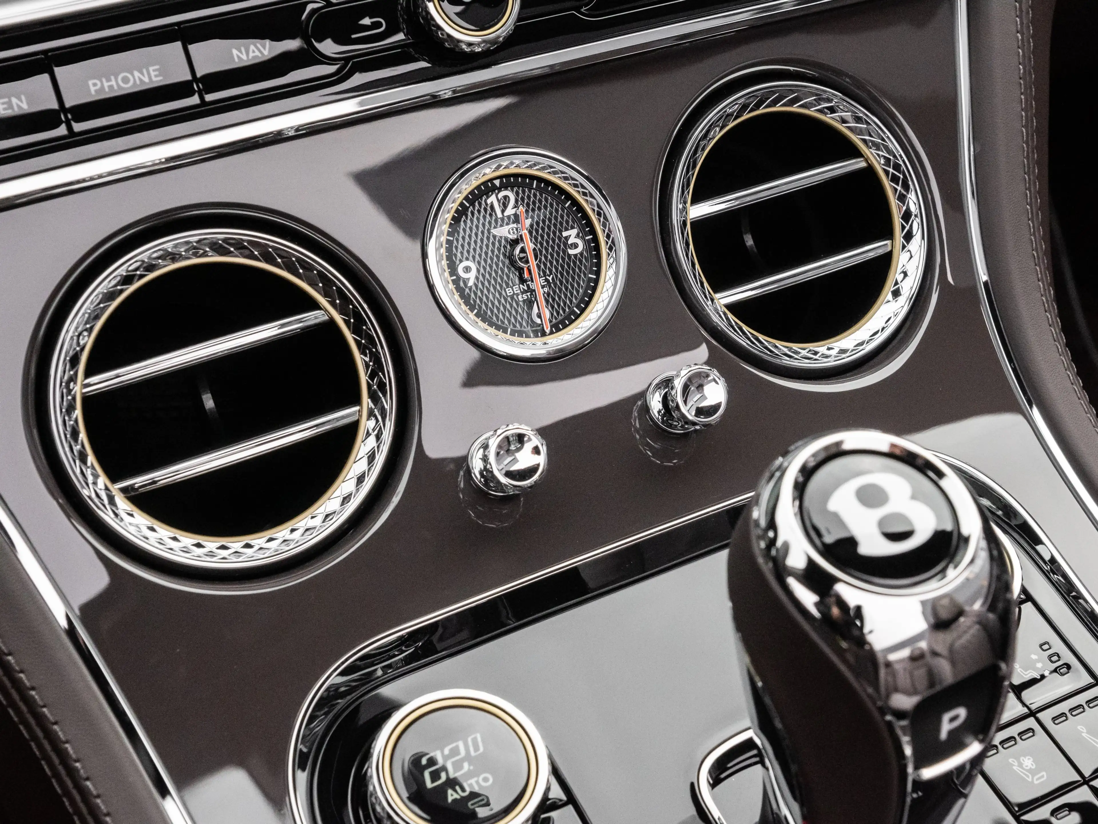 Bentley Continental GTC Azure Bang & Olufsen — photo 15