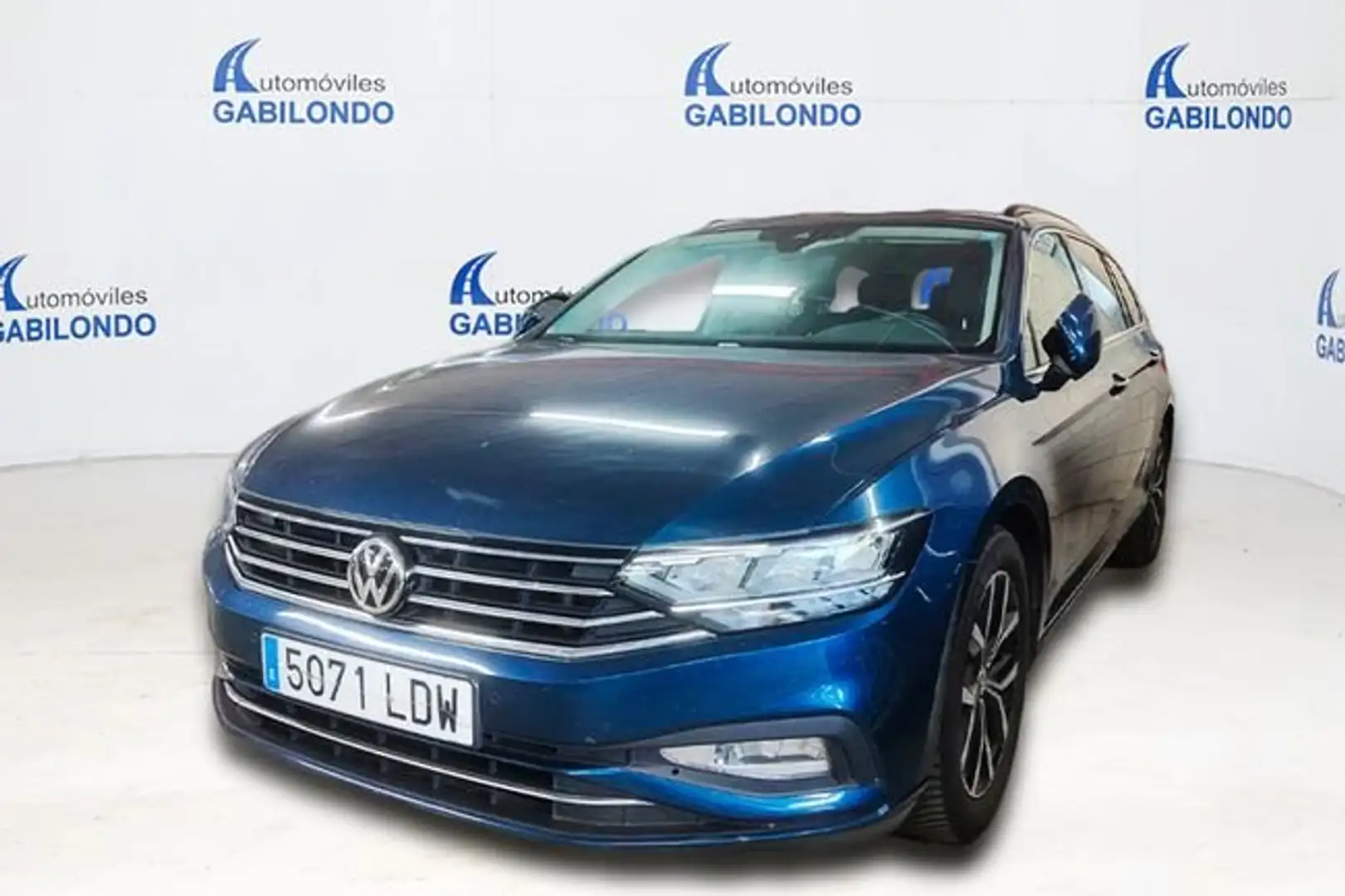 Volkswagen Passat Variant 1.5 TSI Executive 110kW Bleu - 1