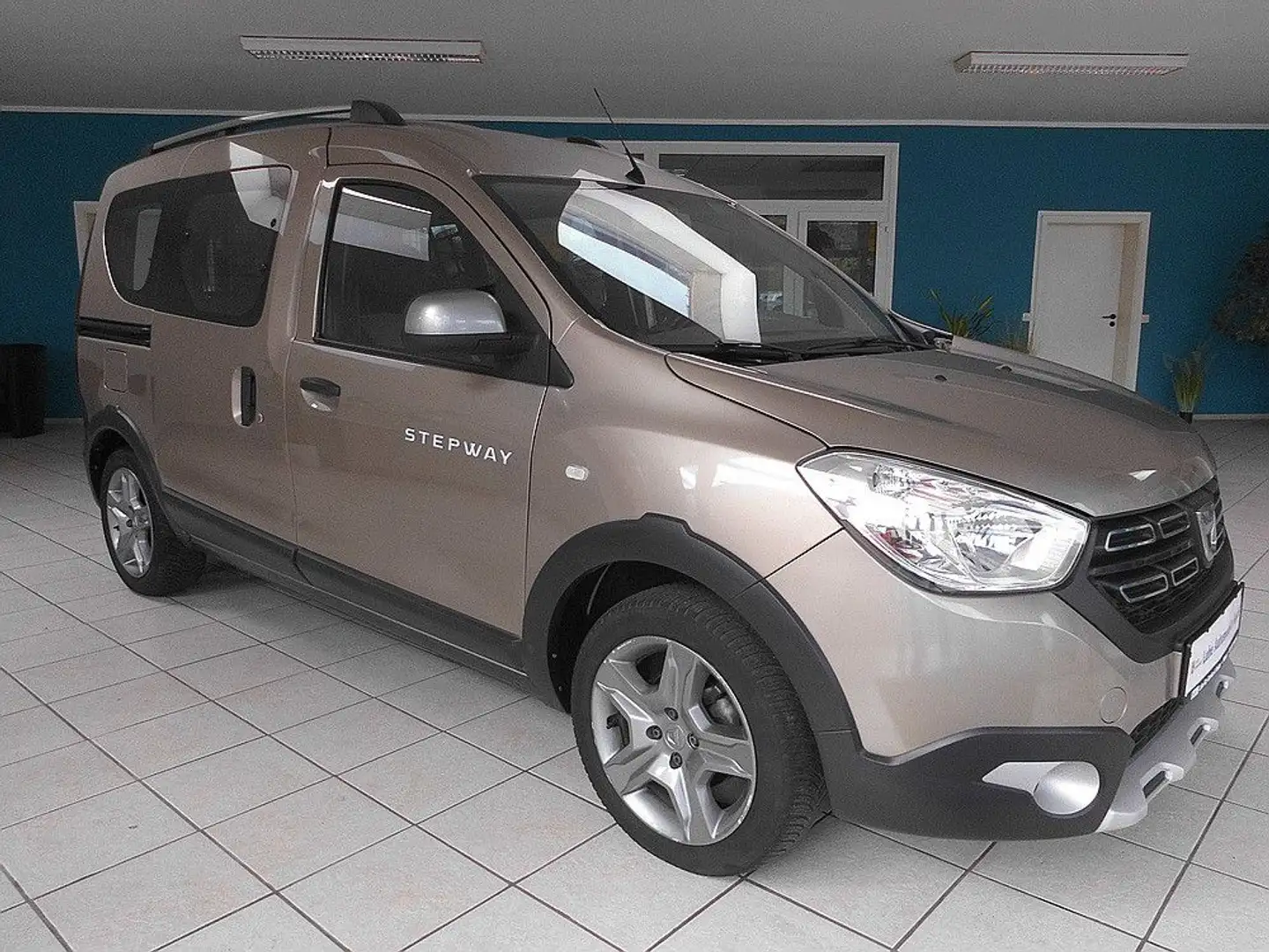 Dacia Dokker Stepway 2xSchiebetür Orig. 34tkm. Beige - 2