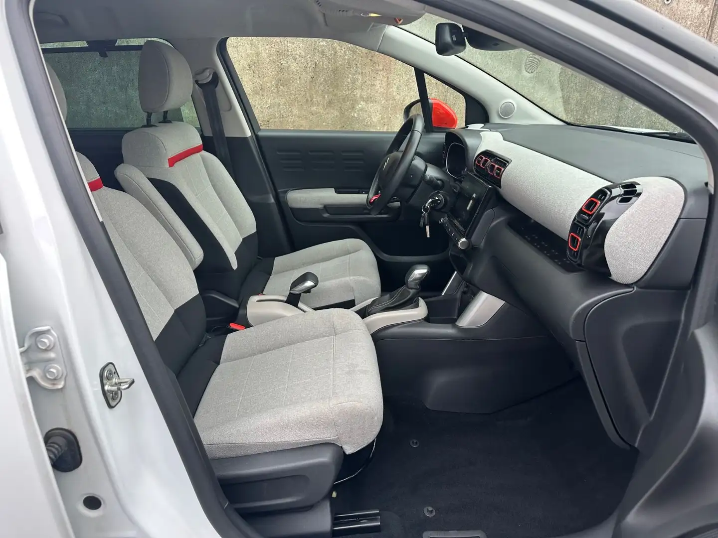 Citroen C3 Aircross PureTech 130 S&S EAT6 Shine T-Winkel Blanc - 2