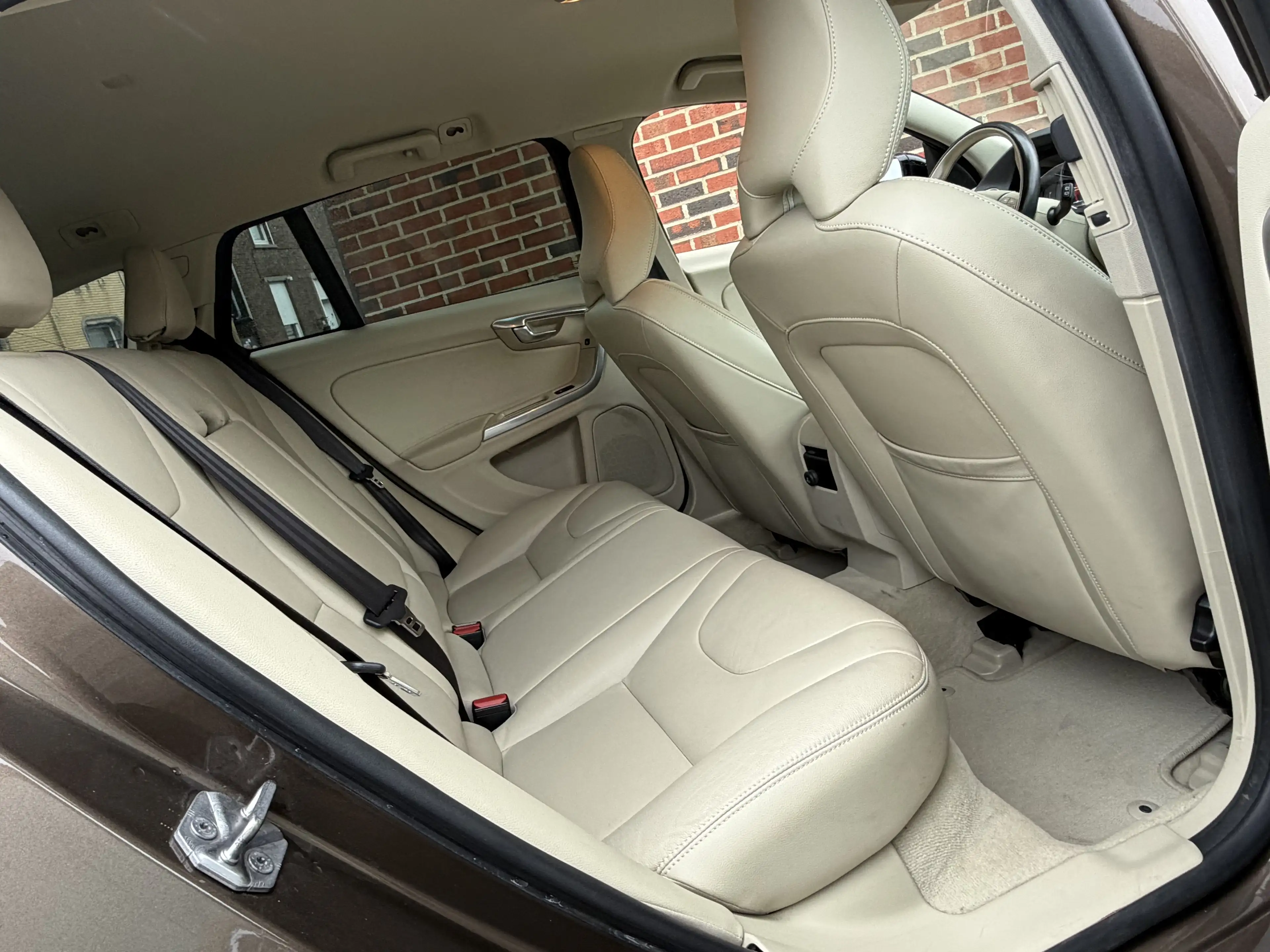 Volvo V60 Cross Country / 1ERE PROPRIÉTÉ CARNET D’ENTRETIEN/ — photo 8
