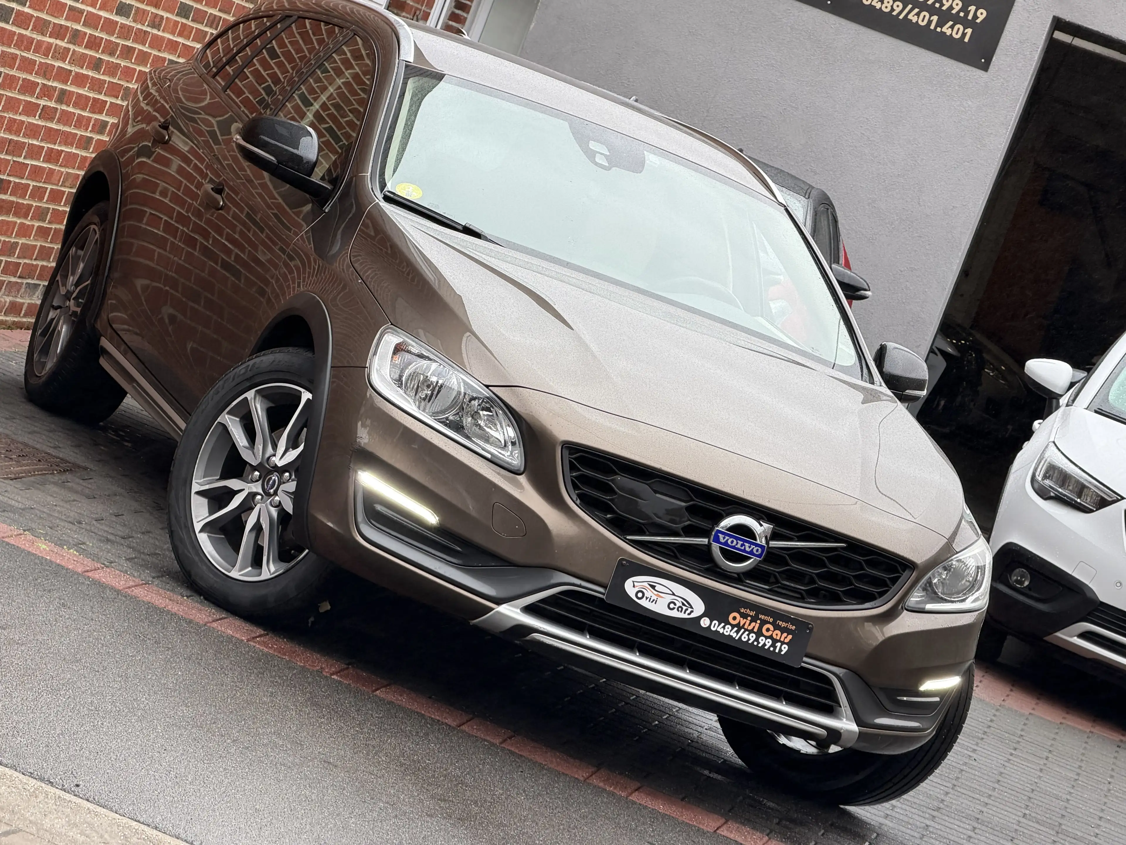 Volvo V60 Cross Country / 1ERE PROPRIÉTÉ CARNET D’ENTRETIEN/ — photo 2