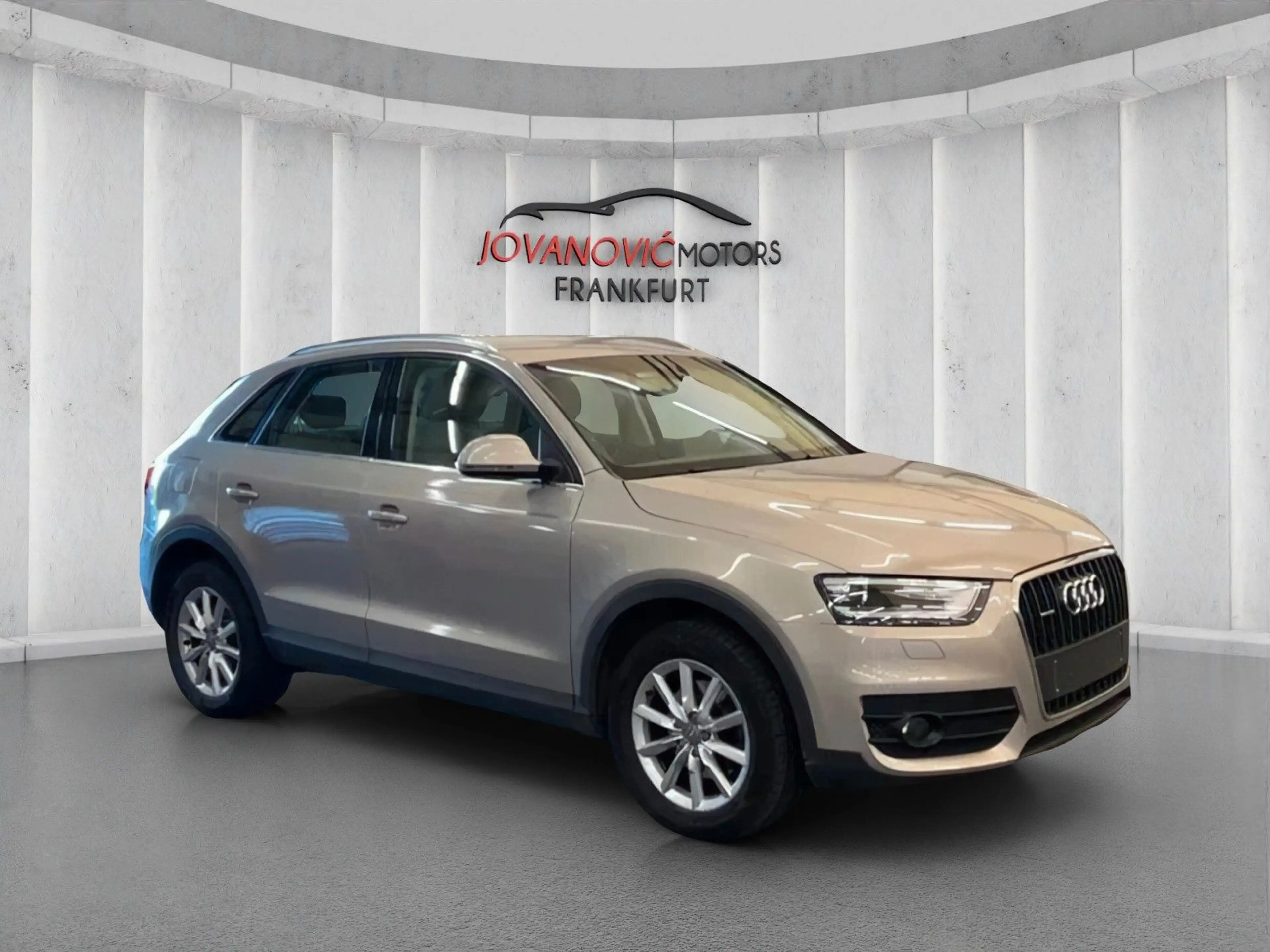 Audi Q3 2.0 TDI quattro S tronic,AHK,SHZ,Navi,MFLR*44 — photo 2