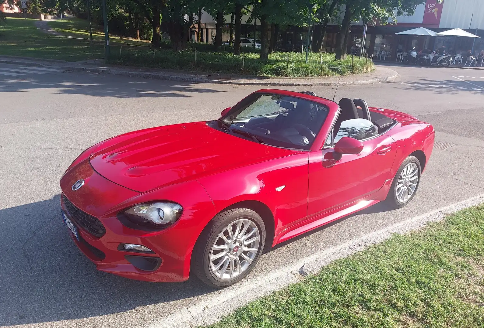 Fiat 124 Spider 1.4 m-air S-Design Rosso - 2