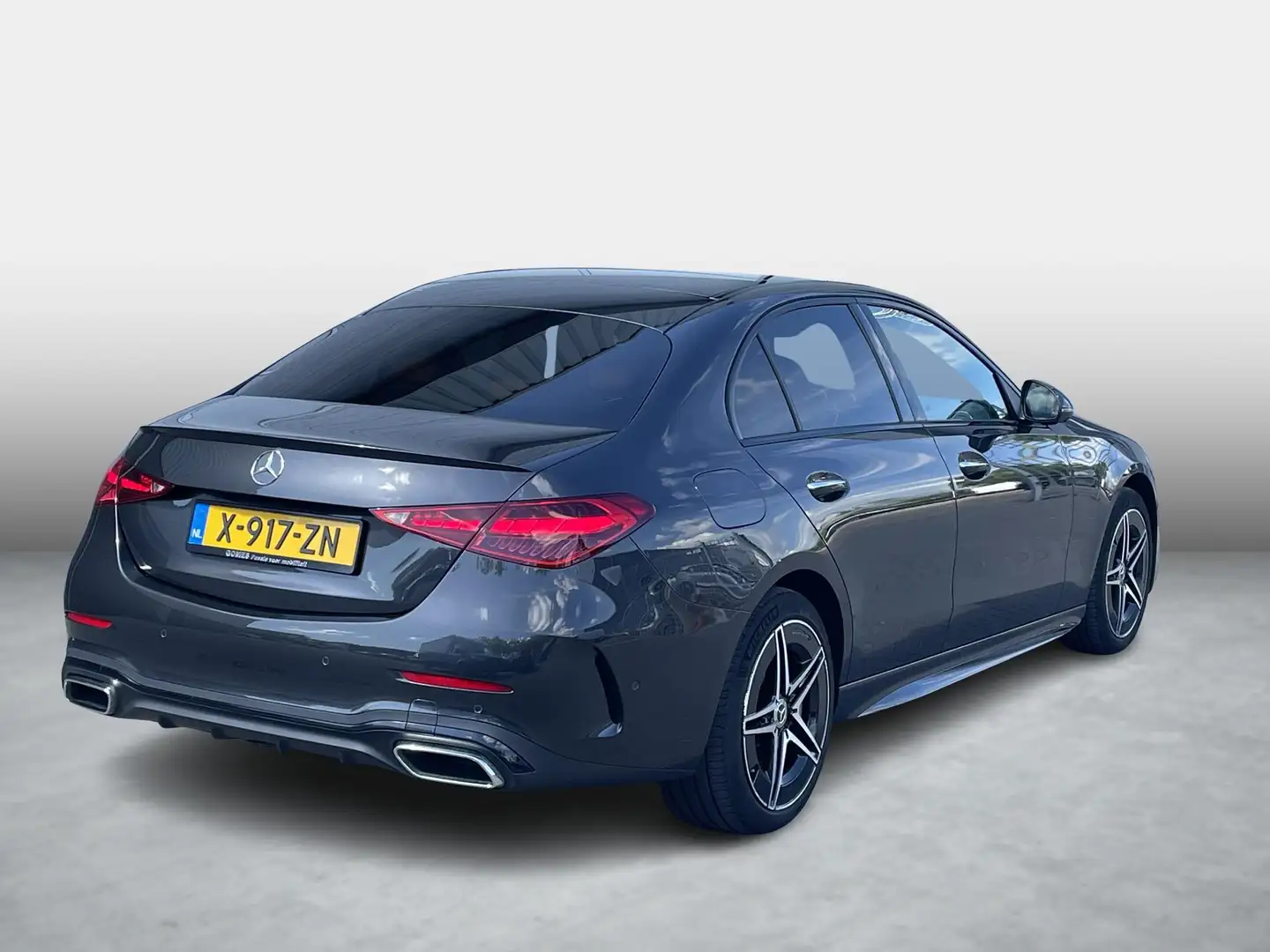 Mercedes-Benz C 300 e AMG Line | Trekhaak | Panoramadak | Grijs - 2
