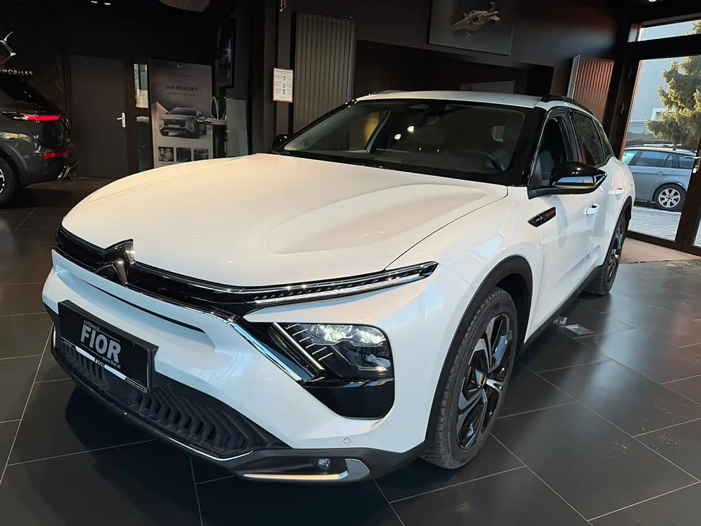 Citroen C5 X Shine Hybrid 225 e-EAT8 (G2770) Weiß - 1