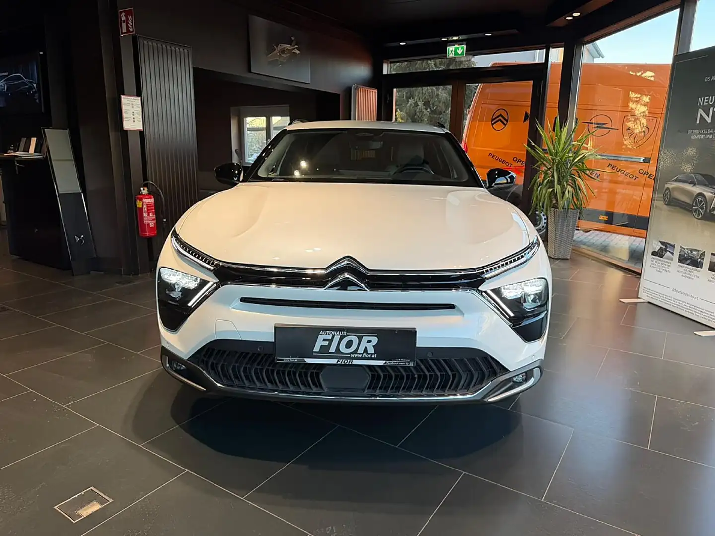 Citroen C5 X Shine Hybrid 225 e-EAT8 (G2770) Weiß - 2