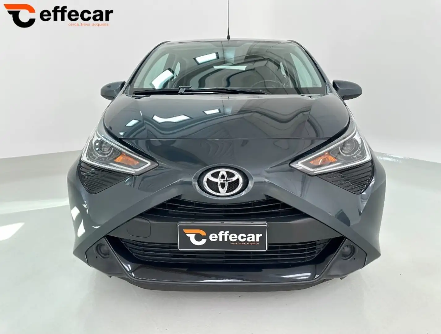 Toyota Aygo Connect 1.0 VVT-i 72 CV 5 p x-clusiv Grigio - 2